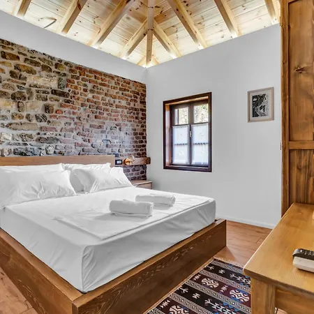 Meri Hotel *